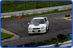 エコドライビング:サーキットコーナリング写真