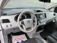 TOYOTA シエナ