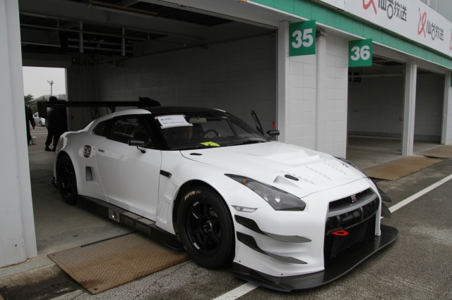 GTNET MOTORSPORTS GTNET ADVAN NISSAN GT-R 