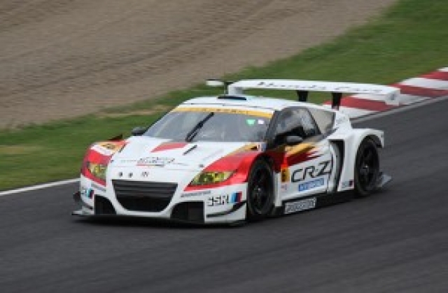 GT300クラスポールポジションをゲットした#16 MUGEN CR-Z GT