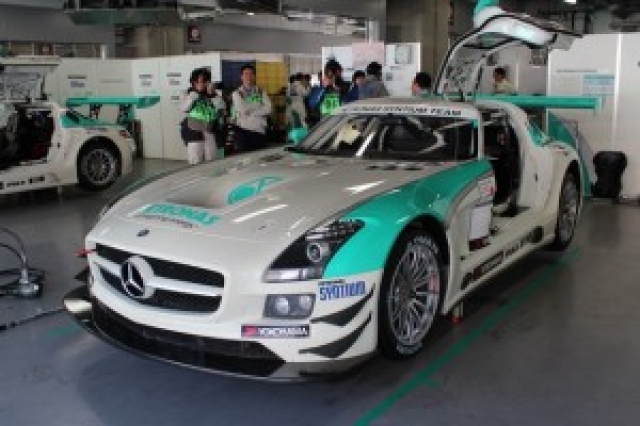 PETRONAS SYNTIUM MERCEDES SLS AMG
