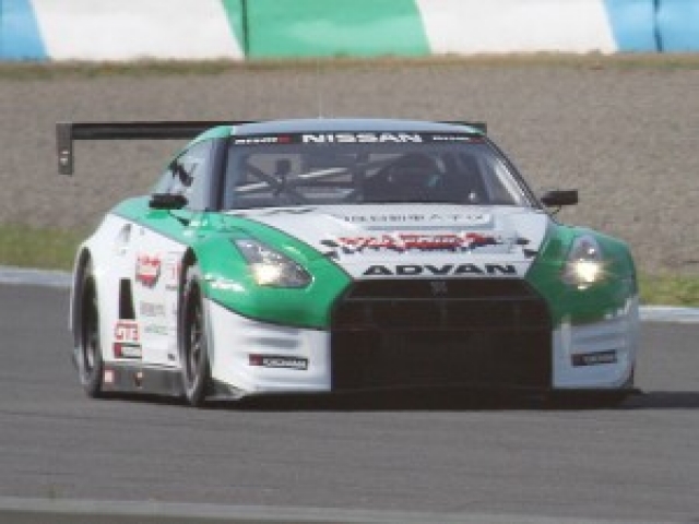 サーキット走行する、次戦からGT3クラスに参戦する事が決定した、KONDO RACINGチームのR35 GT-R