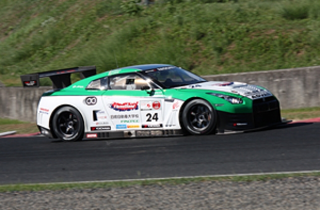 見事ポールトゥウィンのスリーボンド 日産自動車大学校 GT-R