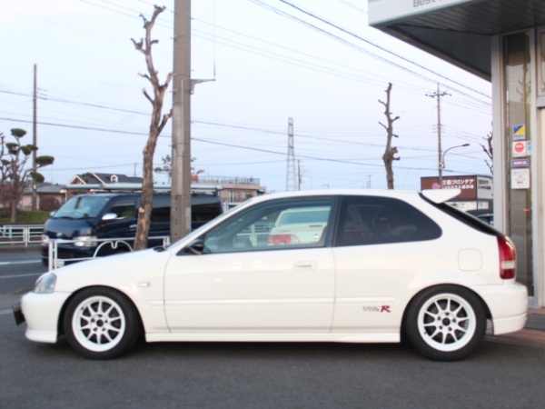 シビックタイプR EK9型 画像