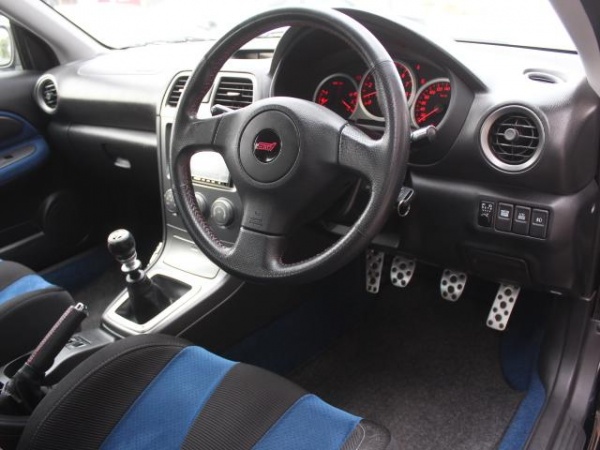 スバル インプレッサ WRX STI