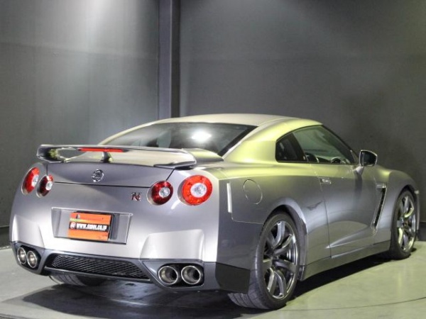ニッサン GT-R ベースグレード