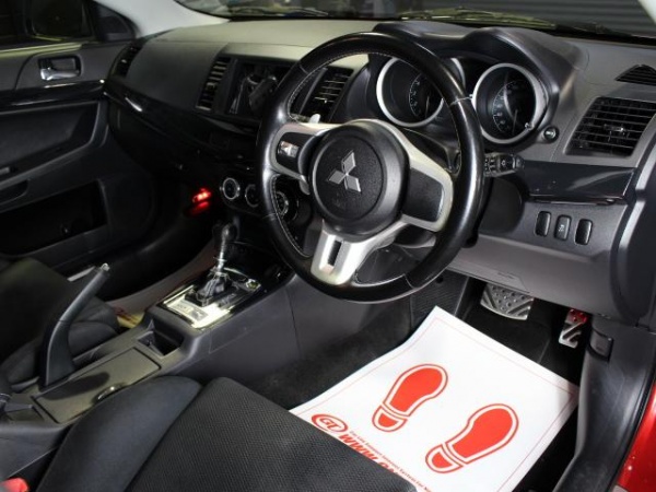 ミツビシ ランサーエボリューション10 GSR