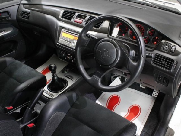 ミツビシ　ランサーエボリューション9　GSR
