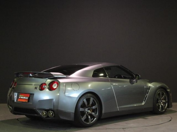 ニッサン GT-R ブラックエディション