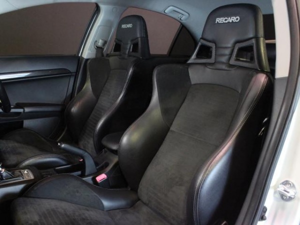 ミツビシ ランサーエボリューション10 GSR