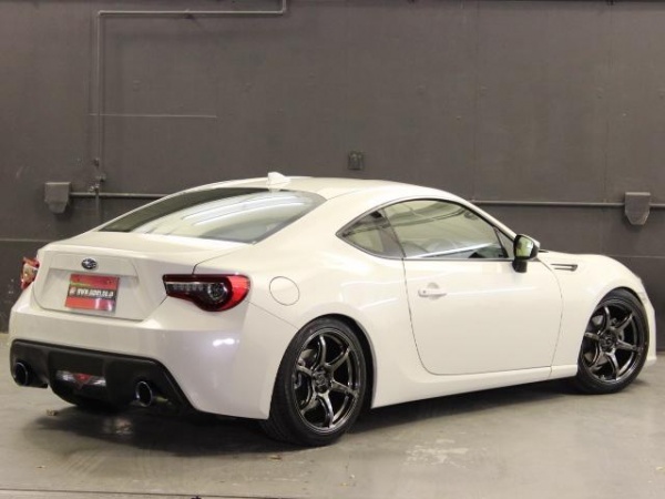スバル BRZ R カスタマイズパッケージ