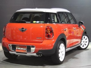 MINIクロスオーバー　リヤ