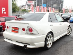 アルテッツァクオリタート　リヤ