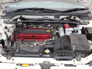 ランサーエボリューション8　エンジンルーム