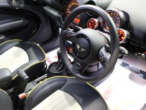 MINIクロスオーバージョンクーパーワークス　内装