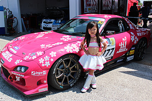 かわいい!! ちびっ子レースクィーン登場!!
