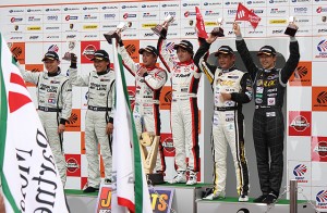 GT300クラス表彰式