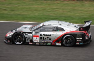 GT500クラスのポールポジションは、#1 S Road REITO MOLA GT-R
