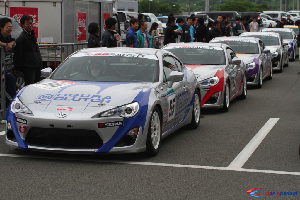 86Racers_Roadstar_01