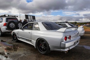 motive-dvd-drag-battle-gtr-challenge-nick-klitsas-nissan-r32