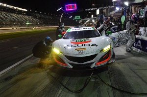 acura-nsx-gt3-race-car-pit-02