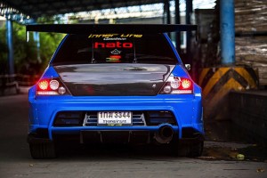 2002-mitsubishi-lancer-evolution-vii-carbon-fiber-trunk