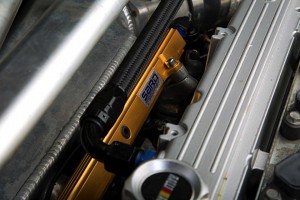 2002-mitsubishi-lancer-evolution-vii-sard-racing-fuel-rail