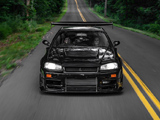 遠目でも映えるR34 GT-T、近くで見るとさらに際立つ完成度