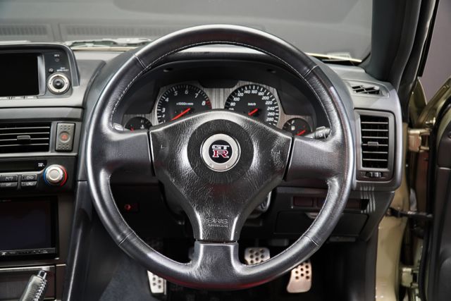 超プレミアカーのスカイラインGT-R（R34）Vスペック IIニュルのご紹介